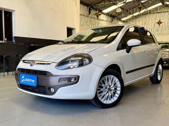 FIAT PUNTO 1.6 ESSENCE 16V FLEX 4P MANUAL